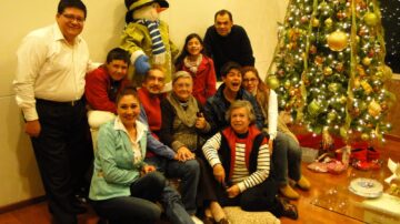 Imágenes para rendir homenaje a persona finada, estas pueden variar en su contenido.