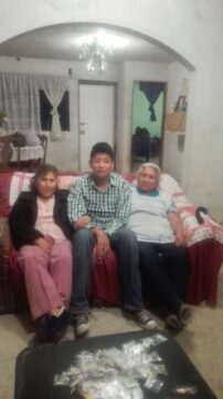 Imágenes para rendir homenaje a persona finada, estas pueden variar en su contenido.