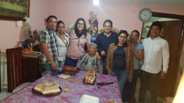 Imágenes para rendir homenaje a persona finada, estas pueden variar en su contenido.