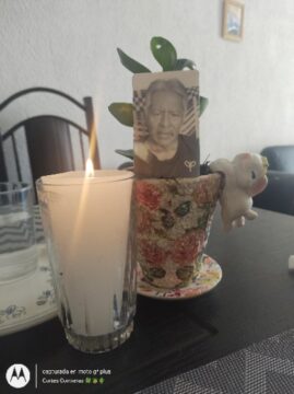 Imágenes para rendir homenaje a persona finada, estas pueden variar en su contenido.