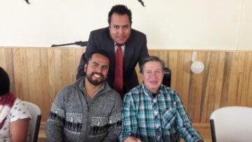 Imágenes para rendir homenaje a persona finada, estas pueden variar en su contenido.