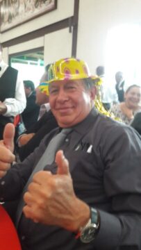 Imágenes para rendir homenaje a persona finada, estas pueden variar en su contenido.