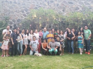 Imágenes para rendir homenaje a persona finada, estas pueden variar en su contenido.