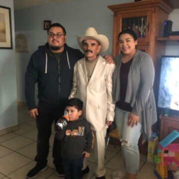 Imágenes para rendir homenaje a persona finada, estas pueden variar en su contenido.