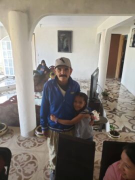 Imágenes para rendir homenaje a persona finada, estas pueden variar en su contenido.