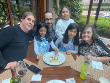 Imágenes para rendir homenaje a persona finada, estas pueden variar en su contenido.