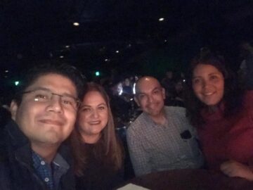 Imágenes para rendir homenaje a persona finada, estas pueden variar en su contenido.