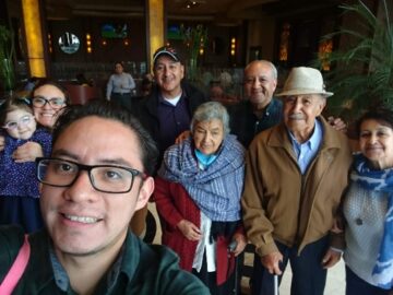 Imágenes para rendir homenaje a persona finada, estas pueden variar en su contenido.