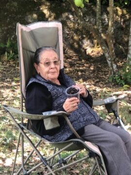 Imágenes para rendir homenaje a persona finada, estas pueden variar en su contenido.