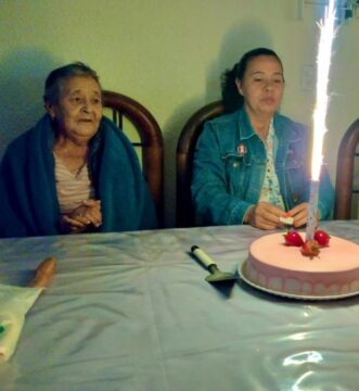 Imágenes para rendir homenaje a persona finada, estas pueden variar en su contenido.