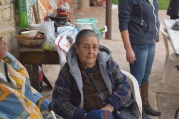 Imágenes para rendir homenaje a persona finada, estas pueden variar en su contenido.