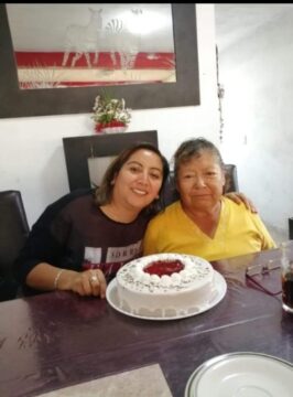Imágenes para rendir homenaje a persona finada, estas pueden variar en su contenido.