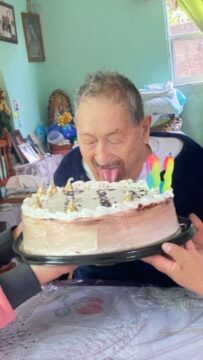 Imágenes para rendir homenaje a persona finada, estas pueden variar en su contenido.