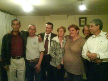 Imágenes para rendir homenaje a persona finada, estas pueden variar en su contenido.