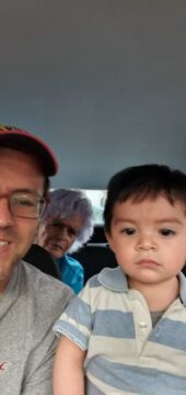 Imágenes para rendir homenaje a persona finada, estas pueden variar en su contenido.