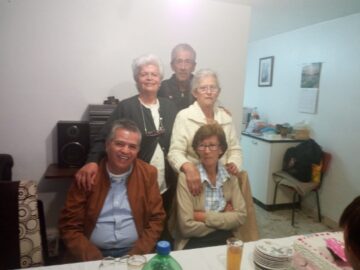 Imágenes para rendir homenaje a persona finada, estas pueden variar en su contenido.