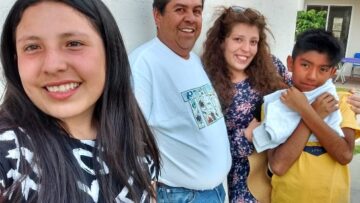 Imágenes para rendir homenaje a persona finada, estas pueden variar en su contenido.
