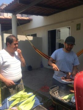 Imágenes para rendir homenaje a persona finada, estas pueden variar en su contenido.