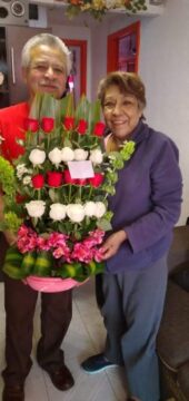 Imágenes para rendir homenaje a persona finada, estas pueden variar en su contenido.