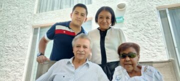 Imágenes para rendir homenaje a persona finada, estas pueden variar en su contenido.
