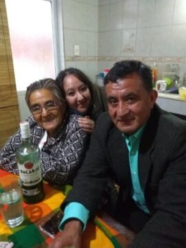 Imágenes para rendir homenaje a persona finada, estas pueden variar en su contenido.