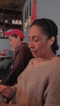Imágenes para rendir homenaje a persona finada, estas pueden variar en su contenido.