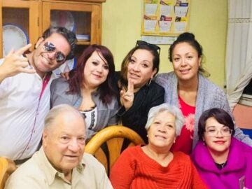 Imágenes para rendir homenaje a persona finada, estas pueden variar en su contenido.