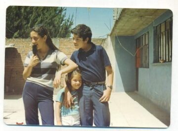 Imágenes para rendir homenaje a persona finada, estas pueden variar en su contenido.