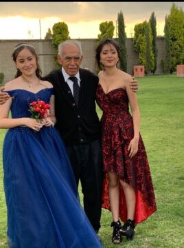Imágenes para rendir homenaje a persona finada, estas pueden variar en su contenido.