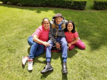 Imágenes para rendir homenaje a persona finada, estas pueden variar en su contenido.