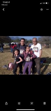 Imágenes para rendir homenaje a persona finada, estas pueden variar en su contenido.