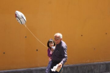 Imágenes para rendir homenaje a persona finada, estas pueden variar en su contenido.