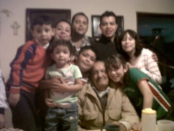 Imágenes para rendir homenaje a persona finada, estas pueden variar en su contenido.