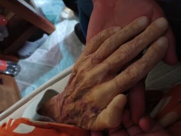 Imágenes para rendir homenaje a persona finada, estas pueden variar en su contenido.