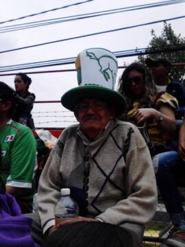 Imágenes para rendir homenaje a persona finada, estas pueden variar en su contenido.