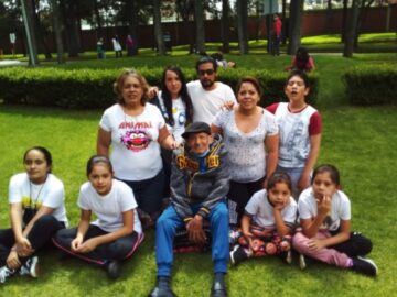 Imágenes para rendir homenaje a persona finada, estas pueden variar en su contenido.