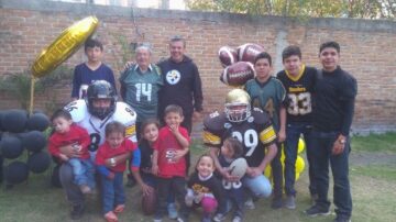 Imágenes para rendir homenaje a persona finada, estas pueden variar en su contenido.