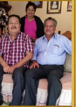 Imágenes para rendir homenaje a persona finada, estas pueden variar en su contenido.
