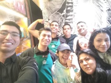 Imágenes para rendir homenaje a persona finada, estas pueden variar en su contenido.