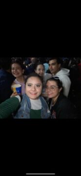 Imágenes para rendir homenaje a persona finada, estas pueden variar en su contenido.