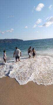 Imágenes para rendir homenaje a persona finada, estas pueden variar en su contenido.