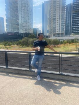 Imágenes para rendir homenaje a persona finada, estas pueden variar en su contenido.