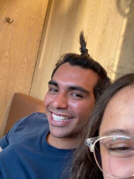 Imágenes para rendir homenaje a persona finada, estas pueden variar en su contenido.