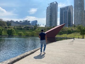 Imágenes para rendir homenaje a persona finada, estas pueden variar en su contenido.