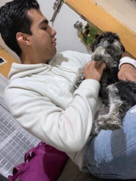 Imágenes para rendir homenaje a persona finada, estas pueden variar en su contenido.