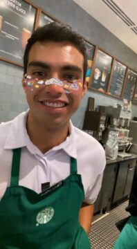 Imágenes para rendir homenaje a persona finada, estas pueden variar en su contenido.