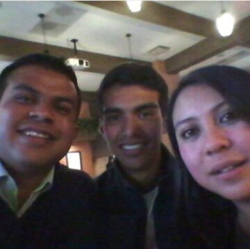 Imágenes para rendir homenaje a persona finada, estas pueden variar en su contenido.