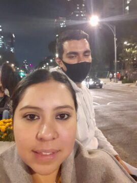 Imágenes para rendir homenaje a persona finada, estas pueden variar en su contenido.