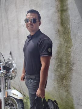 Imágenes para rendir homenaje a persona finada, estas pueden variar en su contenido.