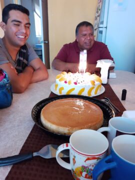 Imágenes para rendir homenaje a persona finada, estas pueden variar en su contenido.